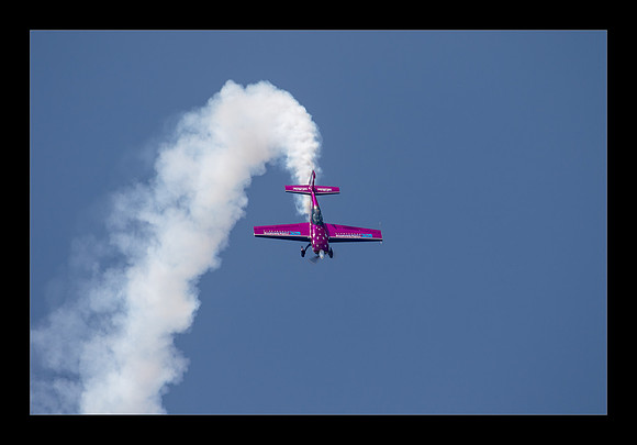 EXTRA 300S - Vicky Benzing